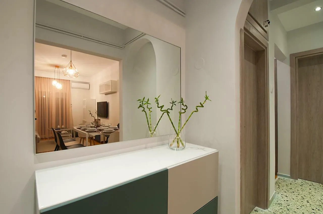 Large, Sunny, Modern Apartment Fully Renovated, Next To Agia Sofia Thessaloniki